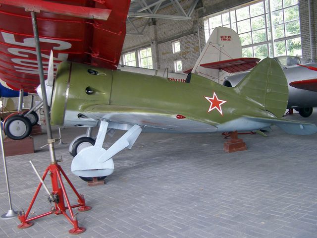 И-16