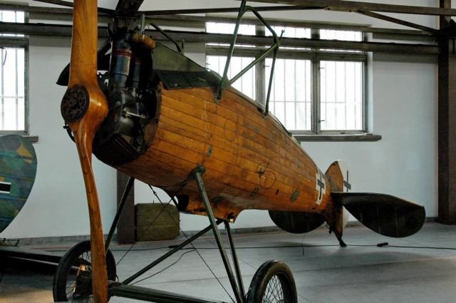 Авиационный музей в Кракове (Польша).деревянный Roland Авиационный музей в Кракове (Польша).деревянный Roland